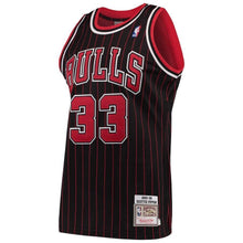 Load image into Gallery viewer, Scottie Pippen Chicago Bulls Mitchell &amp; Ness 1995-96 Hardwood Classics Authentic Jersey - Black