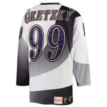 Load image into Gallery viewer, Wayne Gretzky Los Angeles Kings Mitchell &amp; Ness 1995/96 Throwback Alternate  Vintage Jersey - White NHL Jersey